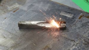 Лазерная очистка метчика