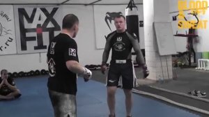 Александр Шлеменко. Удары коленом. Alexander Storm Shlemenko. Knee strikes.