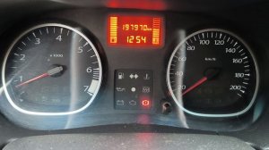 Победил ХХ. Подсос был в достаточно нетривиальном месте. Найдено с помощью дымогенератора.