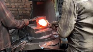 Удивительный, Самый невероятный процесс ковки молотка