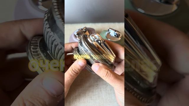 Урвал старинные зажигалки Ronson Wagewood на барахолке. Они уже на Авито и Мешке.