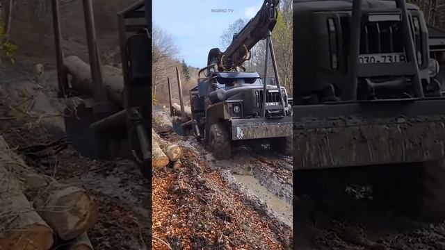 УРАЛ #shorts #trending #ссср #урал #offroad #funnyshorts #funny #tiktok #reels #top #truck #bigbrotv