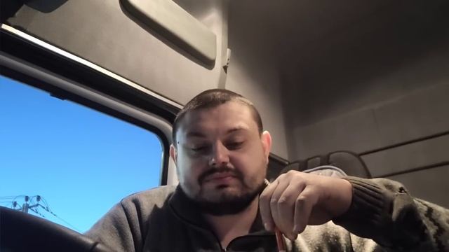 Купил Камаз. первый рейс, всё пучком.  Бешеные комментаторы.  сколько я зарабатываю