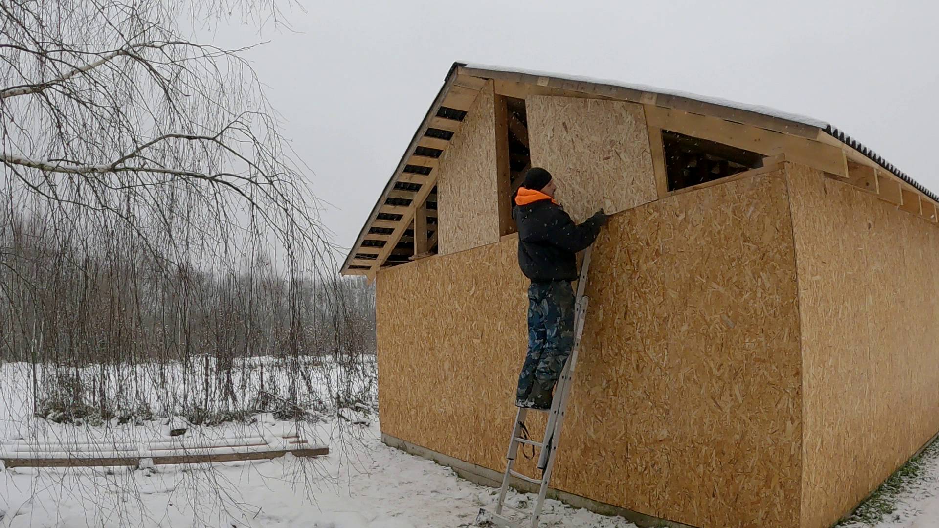 Сколько уже потрачено на сарай для коров и зимние деревенские будни! смотреть онлайн