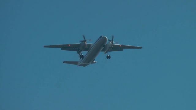 Самолет Ан-26 идёт на посадку \ The plane AN-26 comes in to land смотреть онлайн