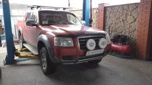 Попытка замены заднего левого датчика ABS на Ford Ranger 2,5 TURBO Форд Рейнджер 2007 года