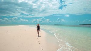 6051513-uhd_3840_2160_25fps