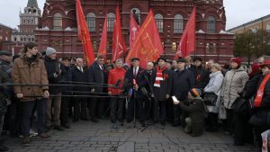 Пресс-подход на патриотической акции в честь 107-й годовщины Великого Октября (07.11.2024)