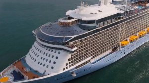 Российские туристы застряли на борту лайнера в порту Иокогамы в Японии