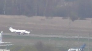 Beech 300 Super King Air 350 RA-02812 заходит на посадку в Остафьево 03.05.2020