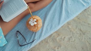 6473323-uhd_3840_2160_25fps