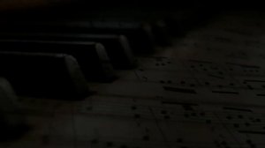 Мелодия. «Ты запой мне ту песню…» «Что не выразишь словами, звуком на душу навей…».