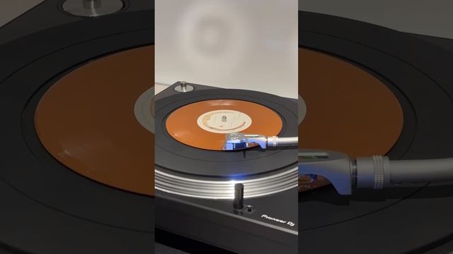 Библиотека винила “Chill Vinyl”