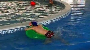 Видеоролик «Занятие в бассейне»