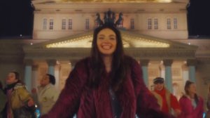 SLIGHT RIGHT - Диана Суханова / режиссер-Мария Ваулина