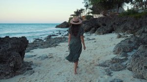 6473509-uhd_3840_2160_25fps