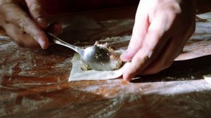 Слоеные конвертики с рыбной начинкой - простой и недорогой рецепт