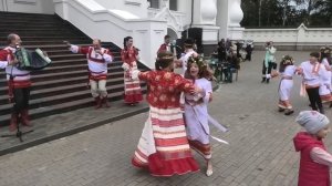 Весёлая кадриль - В роще пел соловушка