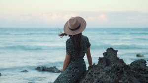 6473517-uhd_3840_2160_25fps