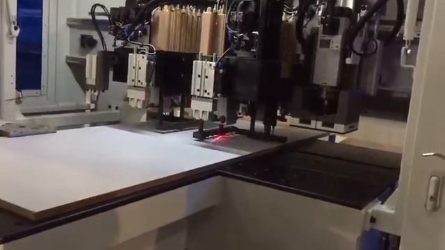 Сверлильно-присадочный центр с ЧПУ KDT KN-2312S смотреть онлайн