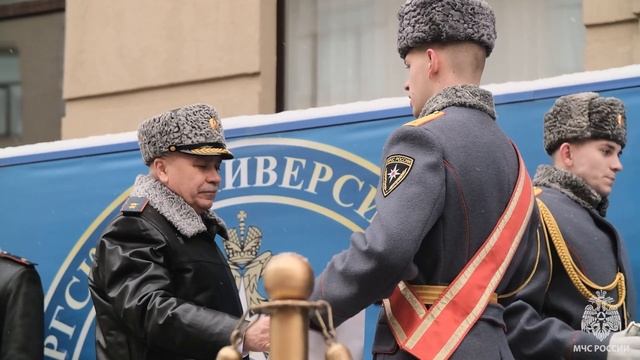 Торжественное построение, посвященное Дню спасателя Российской Федерации