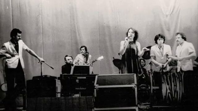 ВИА "Верные друзья" -  Школьная любовь-В.Добрынин -М. Пляцковский