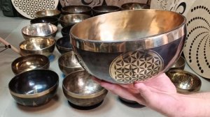 Кованая поющая чаша Back side dark flower of life ( 19 см, нота: Фа#, 185 Гц) / shamanic.moscow