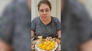 Мукбанг Картошечка с селедочкой и капусточкой