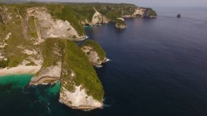 8357168-uhd_4096_2160_25fps