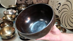 Кованая поющая чаша Buddha antique ( 17 см, нота: До, 261 Гц)  / Singing Bowl / shamanic.moscow