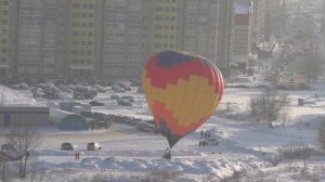 Вспоминаю старые песни  Жил да был на белом свете симпатичный парень целых двадцать лет...