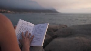 7580362-uhd_3840_2160_25fps