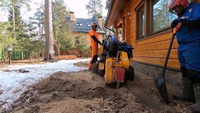 Удаление пней методом фрезерования пней: дробление пней без корчевки пнедробилкой Carlton sp4012