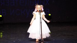 Дарина Патракова - Кто там ходит бродит