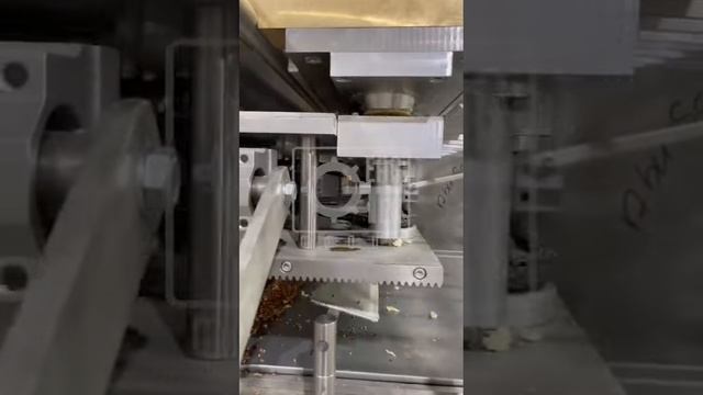 Машина для нанесения сыпучих продуктов смотреть онлайн