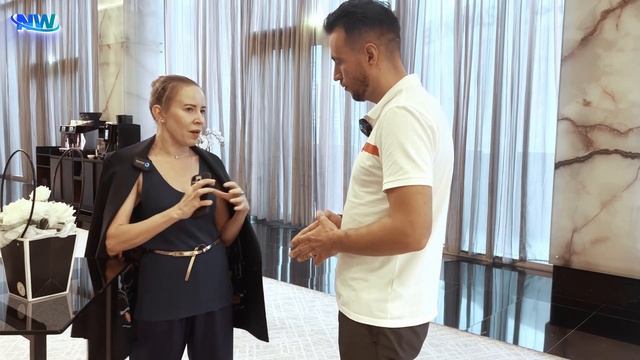А что выберешь ТЫ: Связи или Деньги? Отвечает Мария Азарёнок