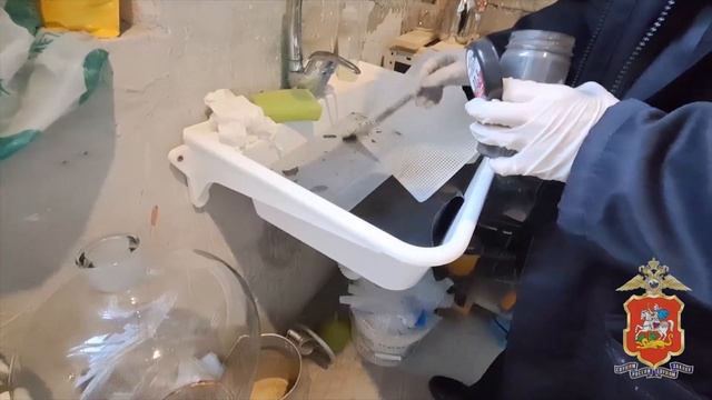 Супружеская пара варила мефедрон в коттеджном посёлке в Подмосковье смотреть онлайн