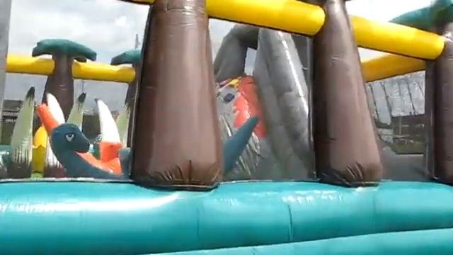 Надувной батутный комплекс ATTRO Юрские приключения