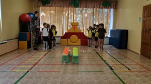 Тематическое занятие "Моя страна" по физическому развитию с использованием координационной лестницы.