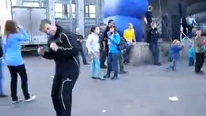 под феном на детском концерте