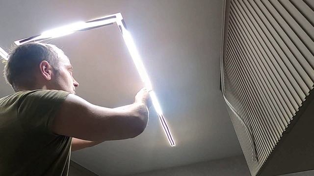 Световые линии в доме и как сделать натяжной потолок с световыми линиями