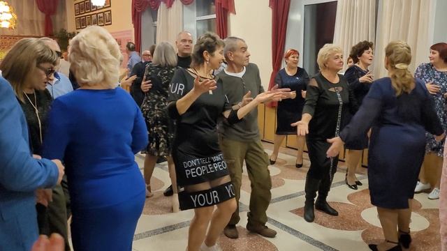 Женщины все королевы 👑👑👑... 04.11.24...