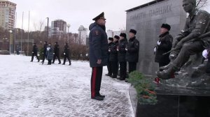 В Удмуртии почтили память сотрудников ОВД, погибших при выполнении служебных обязанностей