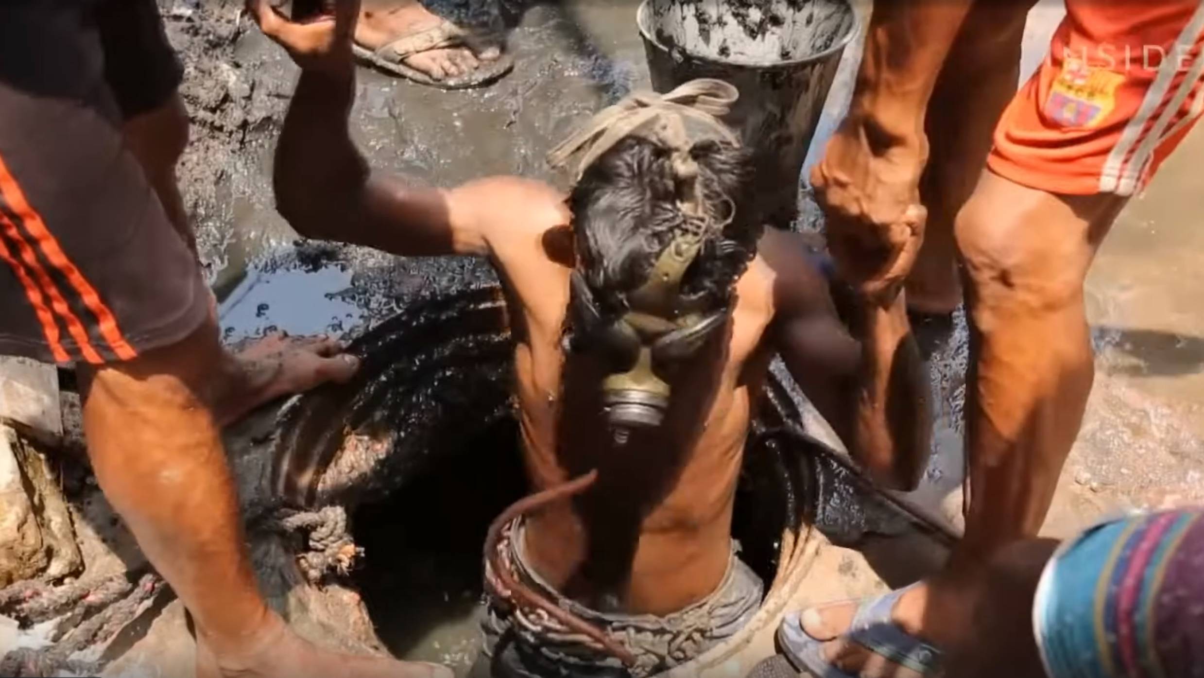 Могут ли роботы очищать канализацию лучше, чем люди? смотреть онлайн