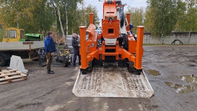 Отгрузка установки в Санкт-Петербург: мощь и точность в действии.