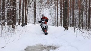 Сноубайк