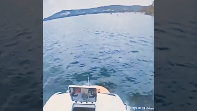 Момент столкновения «Валдая» с катером в Самаре попал на видео смотреть онлайн