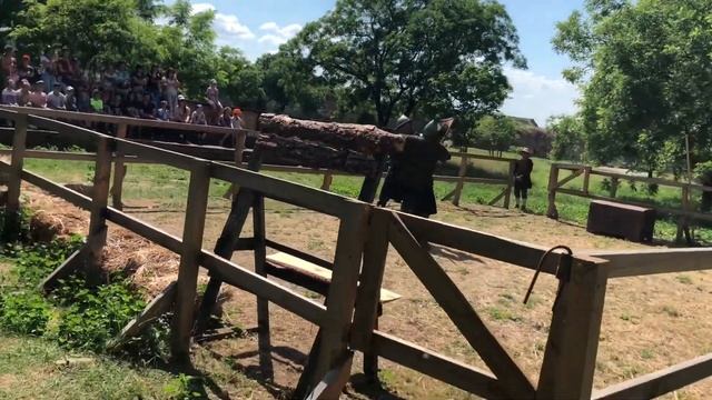 БОЙ РЫЦАРЕЙ В КРЕПОСТИ