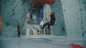 Чайник на скалодроме. Серия 3. Средства связи