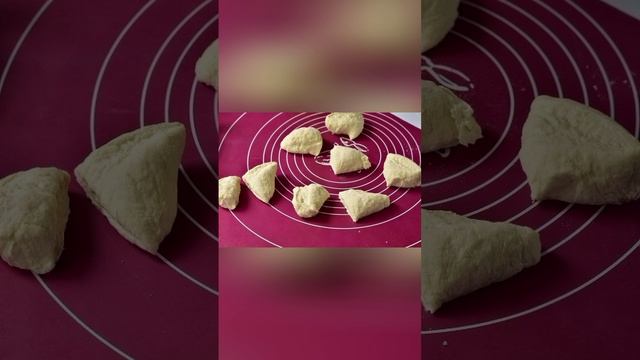 Янтык 🥐 «Крымский» 🇷🇺 — хрустящая 🫠 и сочная🤤 закуска🥖.mp4